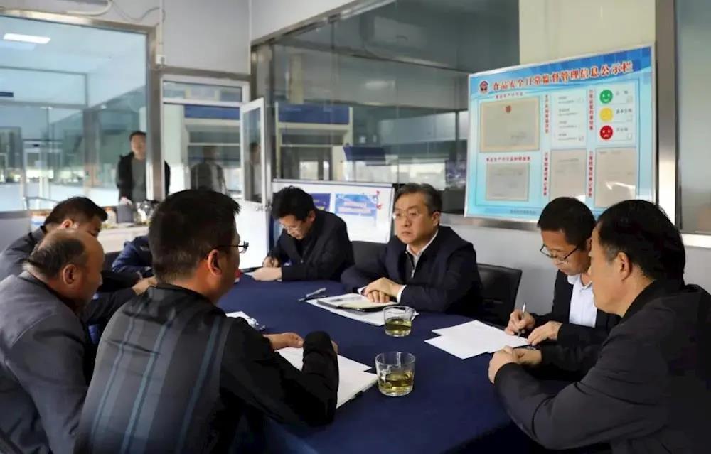榆社县委副书记、县长魏栋深入山西原生肽科技有限公司调研指导工作